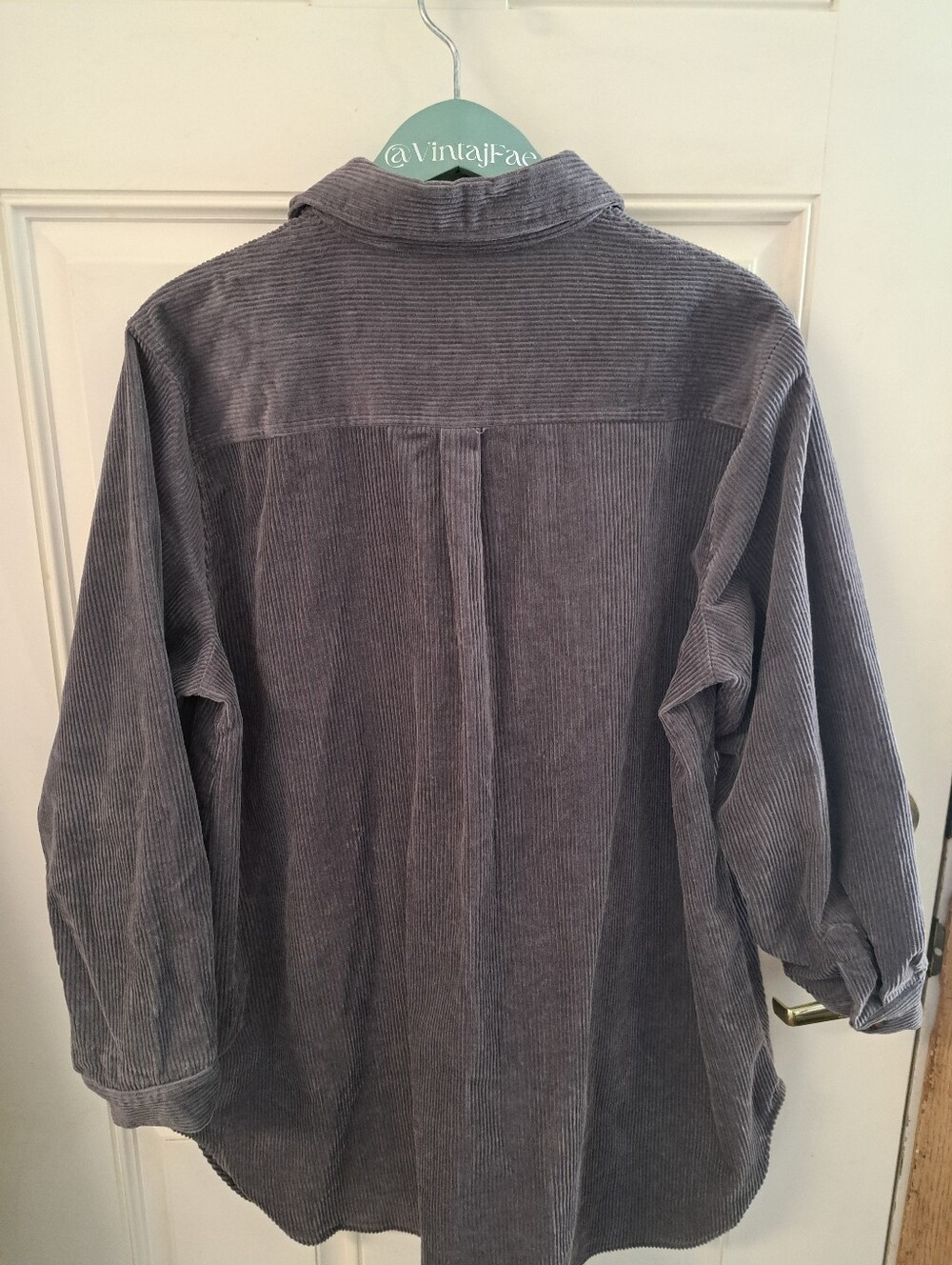 MINIBEE Women's Grey Corduroy Button-Up Shacket - Picture 2 of 7